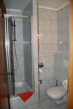 Sanitärtrakt im Landhotel Biberburg